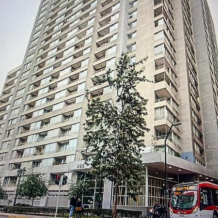 Cerca Movistar Arena Y A Pasos Del Metro Universidad De Chile Con Estacionamiento 圣地亚哥 外观 照片